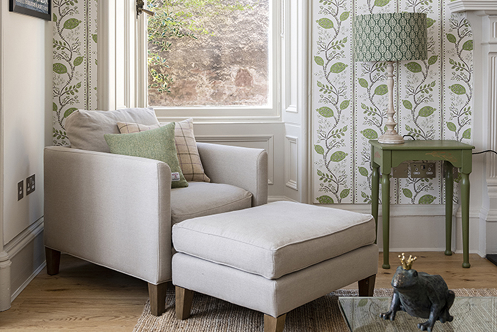 But n' Ben lounge chair